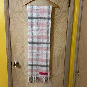 VS wool scarf
